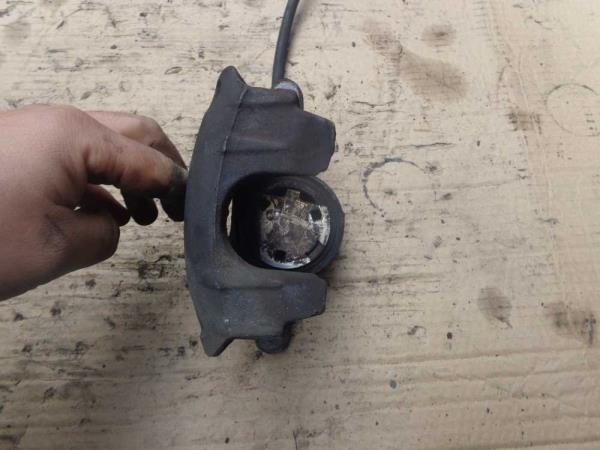 MACHOIRE AVANT GAUCHE PEUGEOT 207 - Vue 2